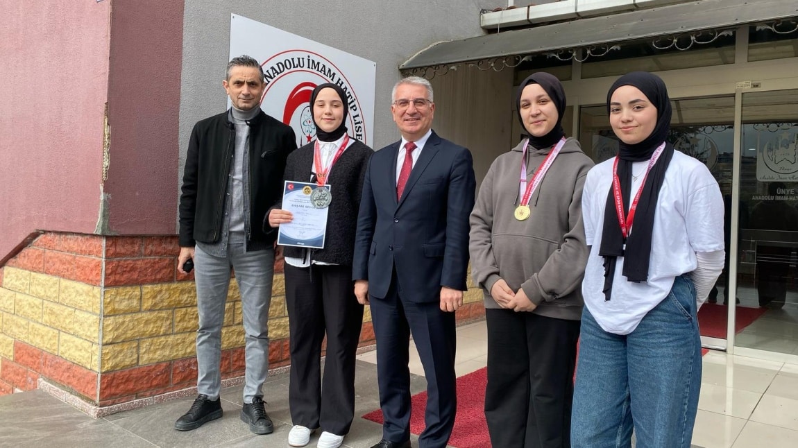 Okulumuz Öğrencileri Bilek Güreşinde Derece yaptı