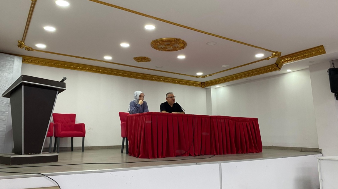 Proje İmam Hatip Ortaokulu 5.Sınıfa Başlayan Öğrenci Velilerimizle Bir Araya Geldik